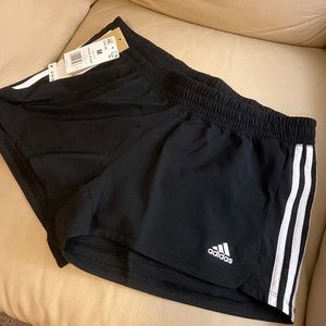 Adidas Pacers shorts Women’s size M